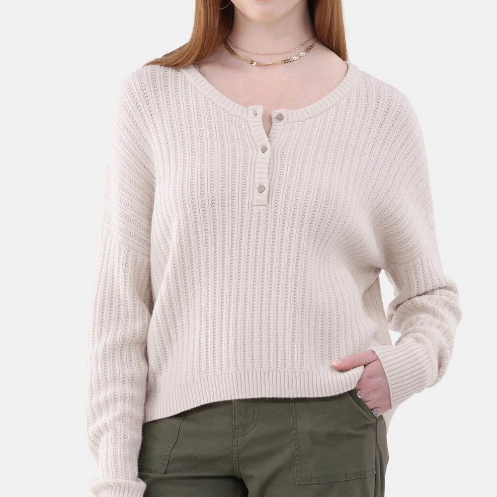 Henley sweater cream NWT